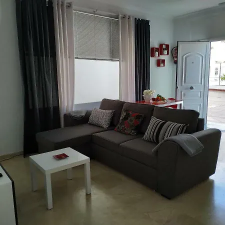 Apartamento Cerca Del Mar אל קאמפיו